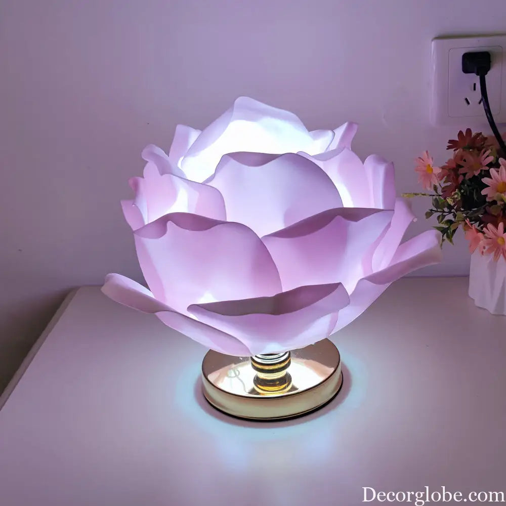 European and American Creative Large Rose Table Lamp Lotus Lamp Girl’s Bedroom Atmosphere Popular Dreamy Wedding