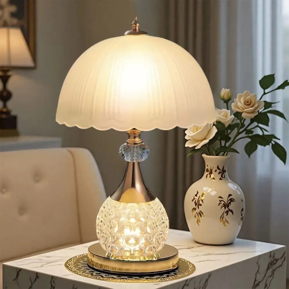 Crystal Bedside Table Lamp American-Style Nostalgic High-End Table Lamp for Master Bedroom Adjustable Lighting