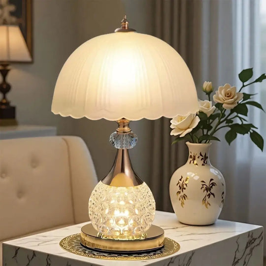 Crystal Bedside Table Lamp American-Style Nostalgic High-End Table Lamp for Master Bedroom Adjustable Lighting