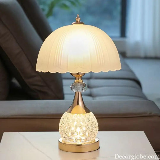 Crystal Bedside Table Lamp American-Style Nostalgic High-End Table Lamp for Master Bedroom Adjustable Lighting