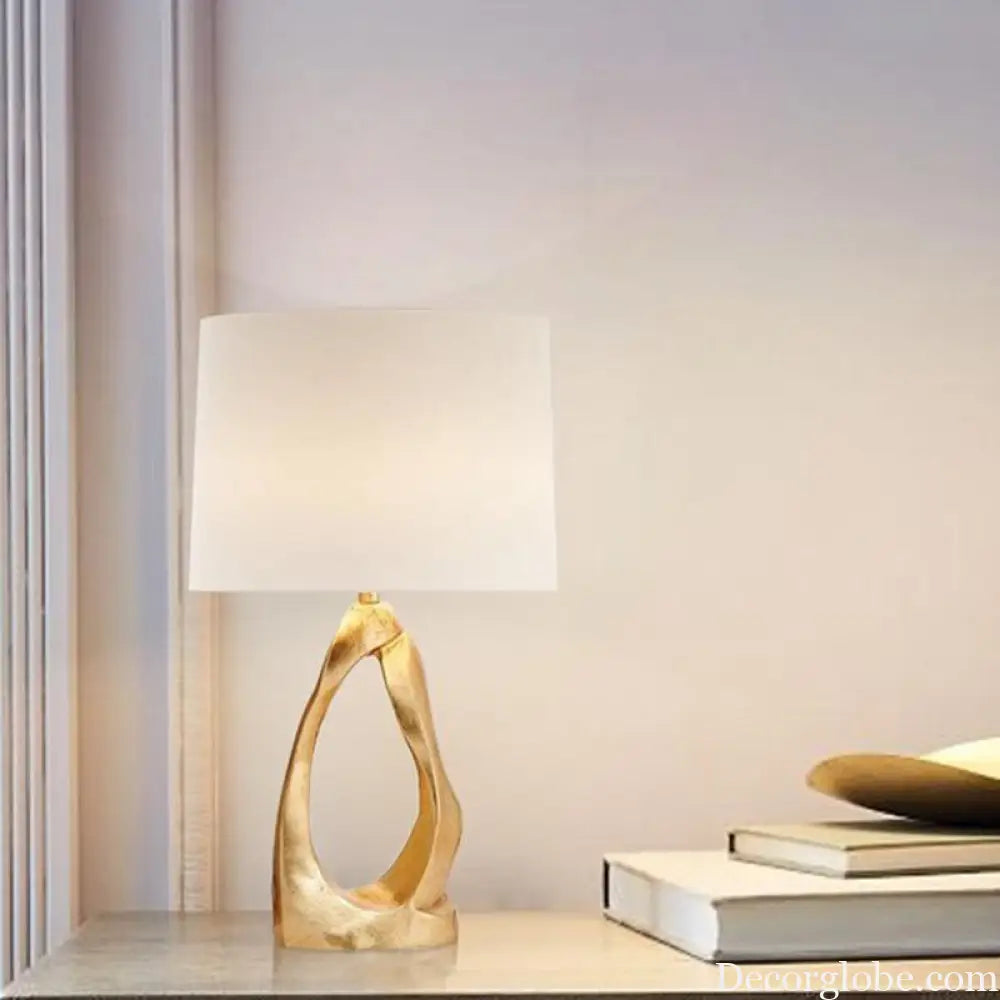 American Art Table Lamp Bedroom Bedside Table Lamp Modern Simple Modern Style Creative Golden Bedside Lamp Warm