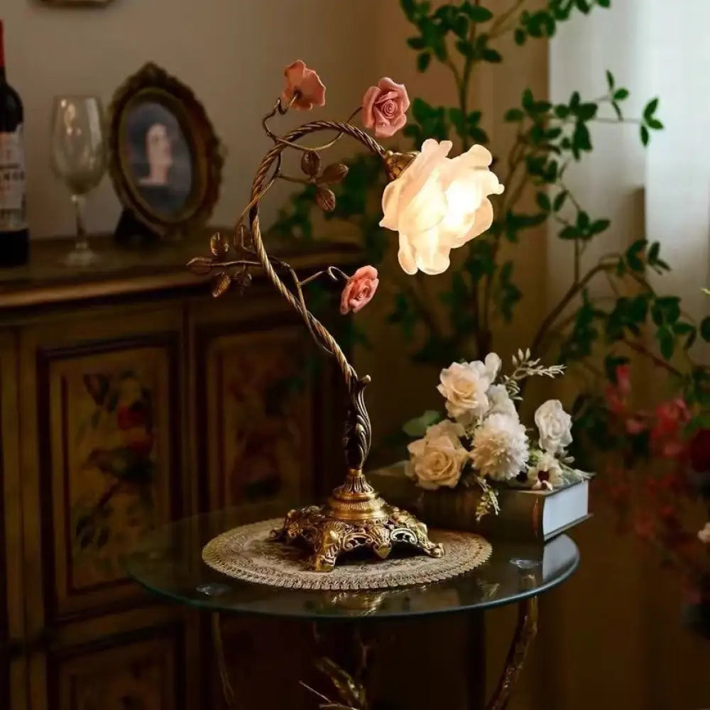 Vintage French Retro Table Lamp Medieval Brass Pastoral Style Rose Atmosphere Living Room Bedroom Bedside Table Lamp