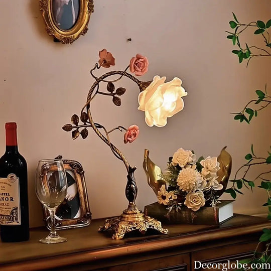 Vintage French Retro Table Lamp Medieval Brass Pastoral Style Rose Atmosphere Living Room Bedroom Bedside Table Lamp