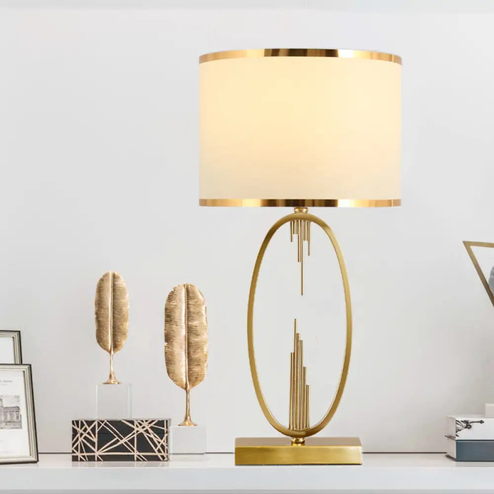 Light Luxury Table Lamp Post-modern Creative American Style Household Simple Living Room Model Room Decorative Lamp