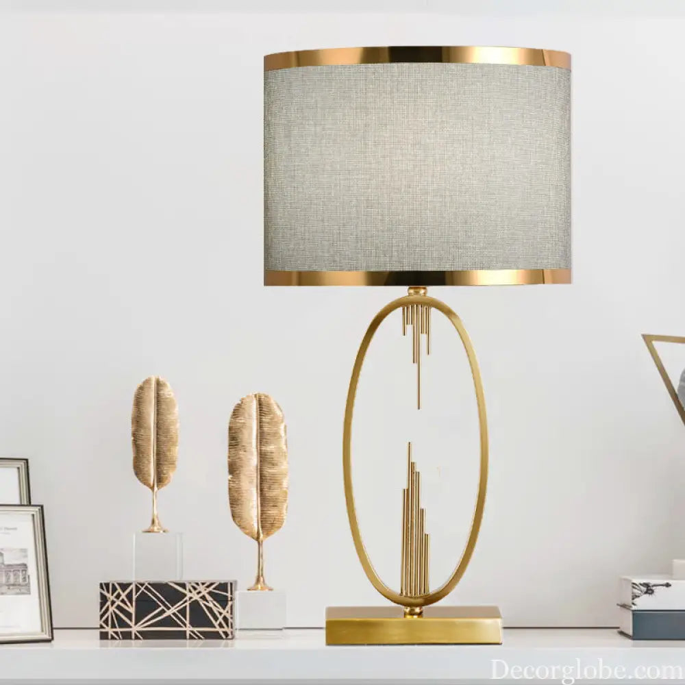 Light Luxury Table Lamp Post-modern Creative American Style Household Simple Living Room Model Room Decorative Lamp