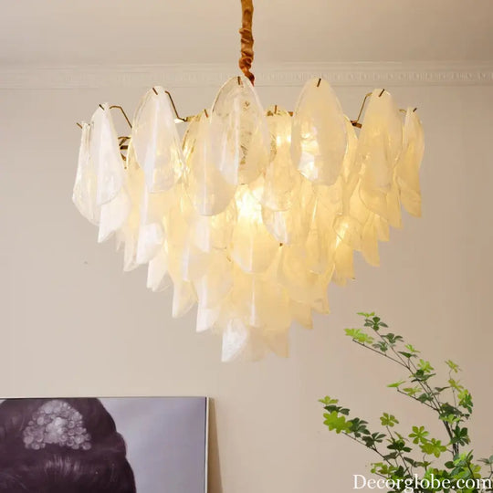 French Light and Luxury Restaurant Pendant Lamp - Postmodern Elegance with a Retro Glass Feather Design for Bedrooms and Dining Spaces - DecorGlobe