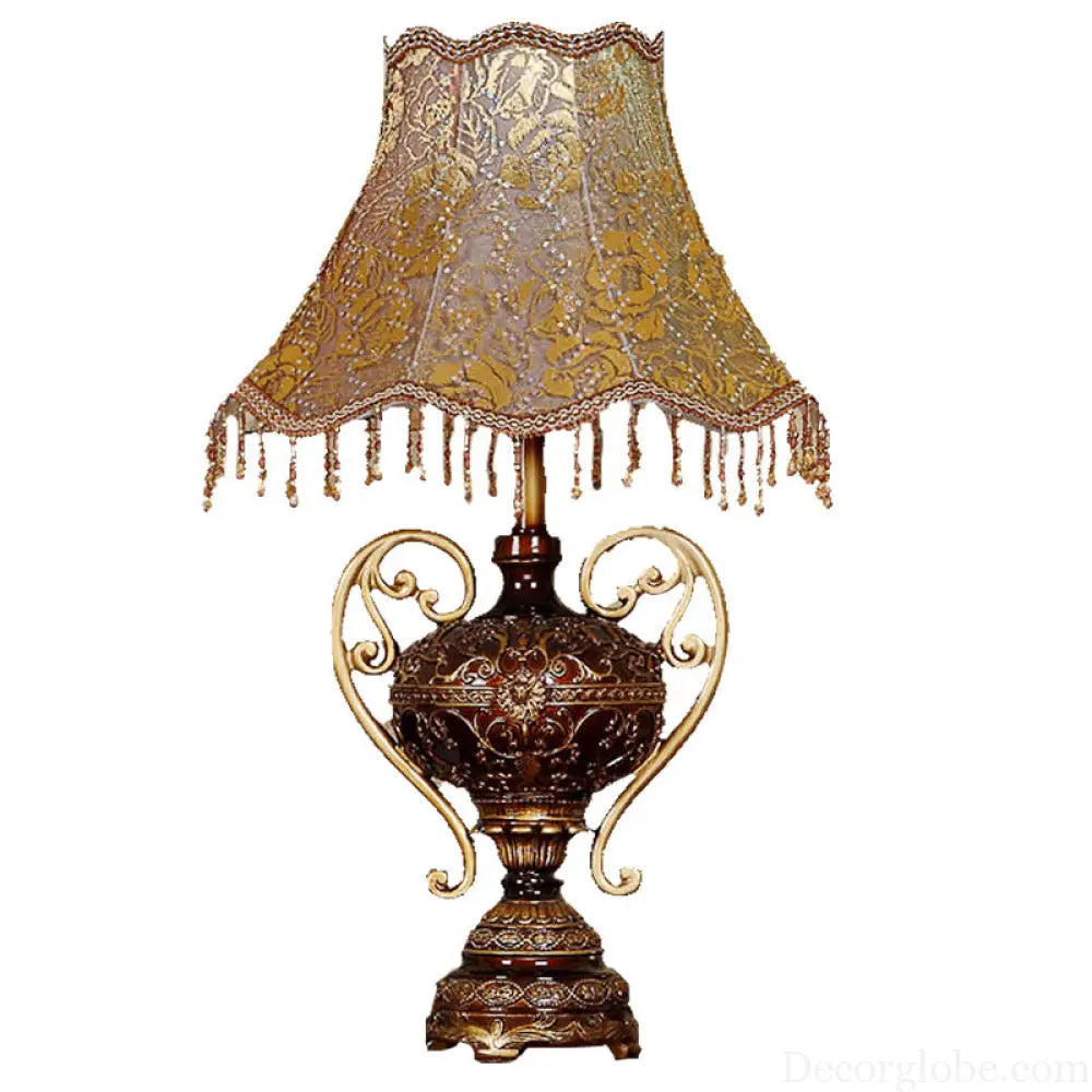 European Style Table Lamp Bedroom Bedside Lamp Vintage Light Luxury High-end Study Palace Luxury Living Room Decoration