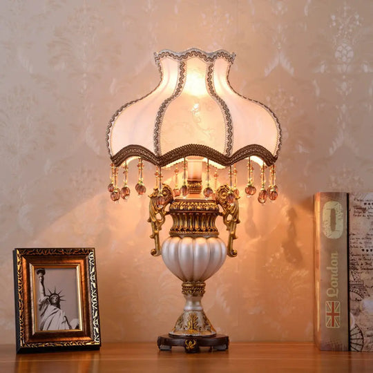 Cross-Border European Table Lamp Bedroom Bedside Lamp Personalized Creative Warm Warm Light Dimmable Bedside Table Lamp