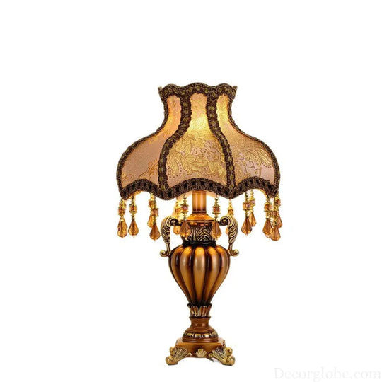 European Style Living Room Table Lamp Light Luxury Retro American Classical High-end Luxury Warm Romantic Wedding Room