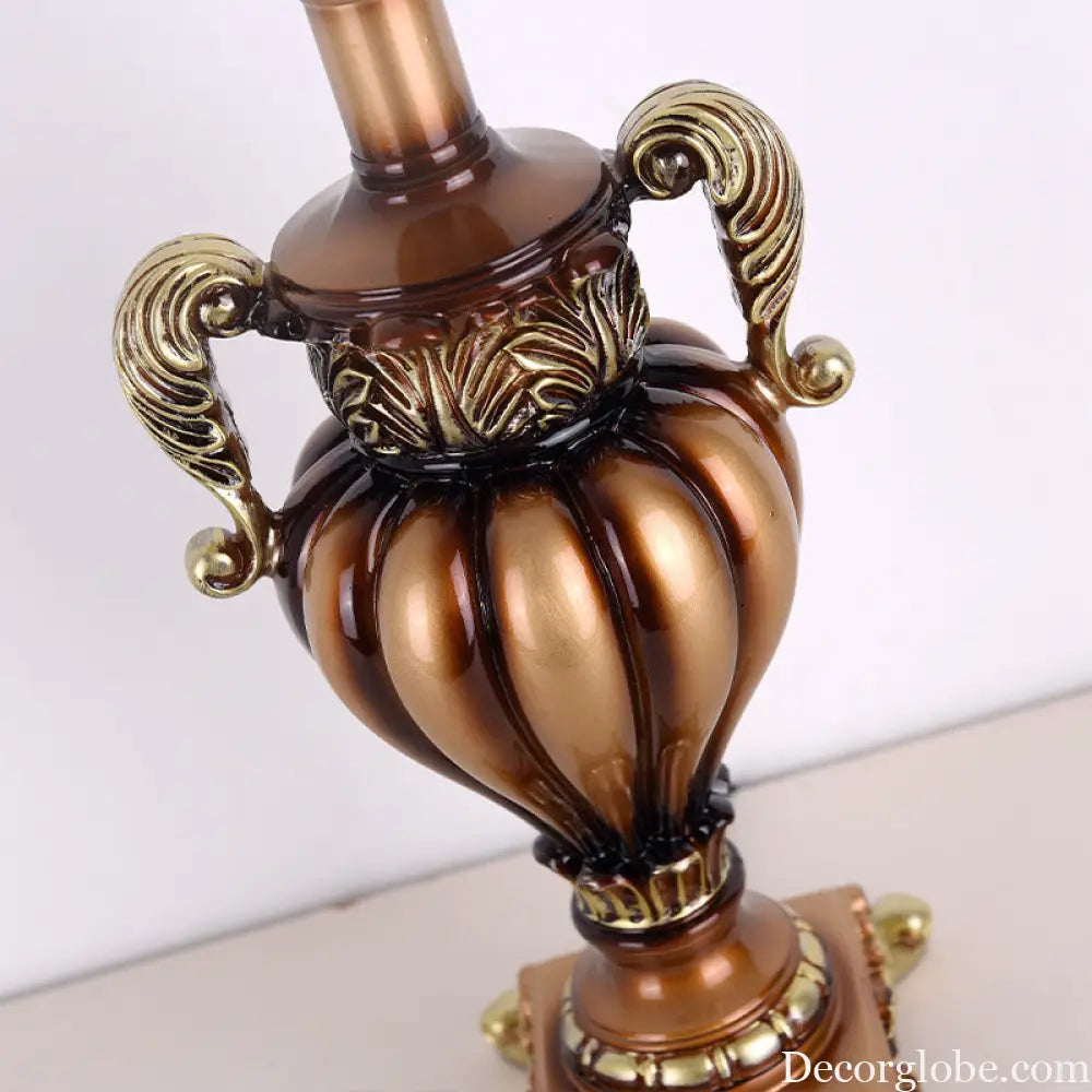 European Style Living Room Table Lamp Light Luxury Retro American Classical High-end Luxury Warm Romantic Wedding Room