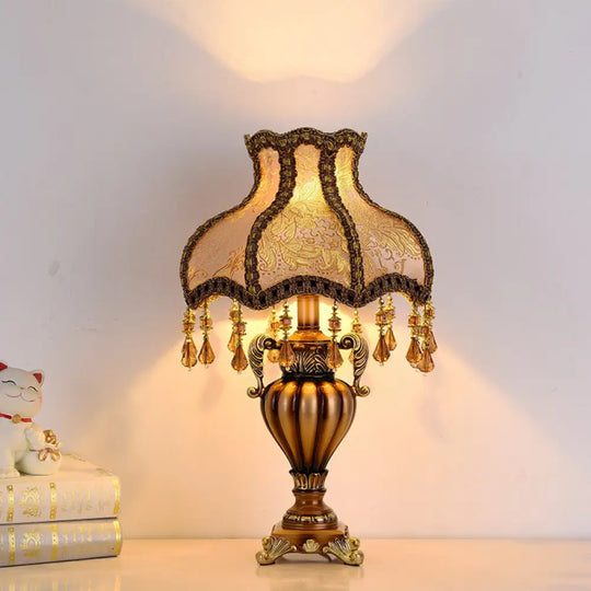European Style Living Room Table Lamp Light Luxury Retro American Classical High-end Luxury Warm Romantic Wedding Room