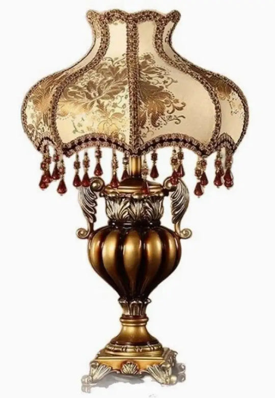 European Style Living Room Table Lamp Light Luxury Retro American Classical High-end Luxury Warm Romantic Wedding Room
