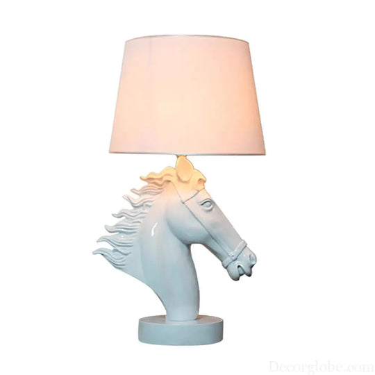 Nordic resin creative horse head table lamp modern living room living room home model room desktop decoration
