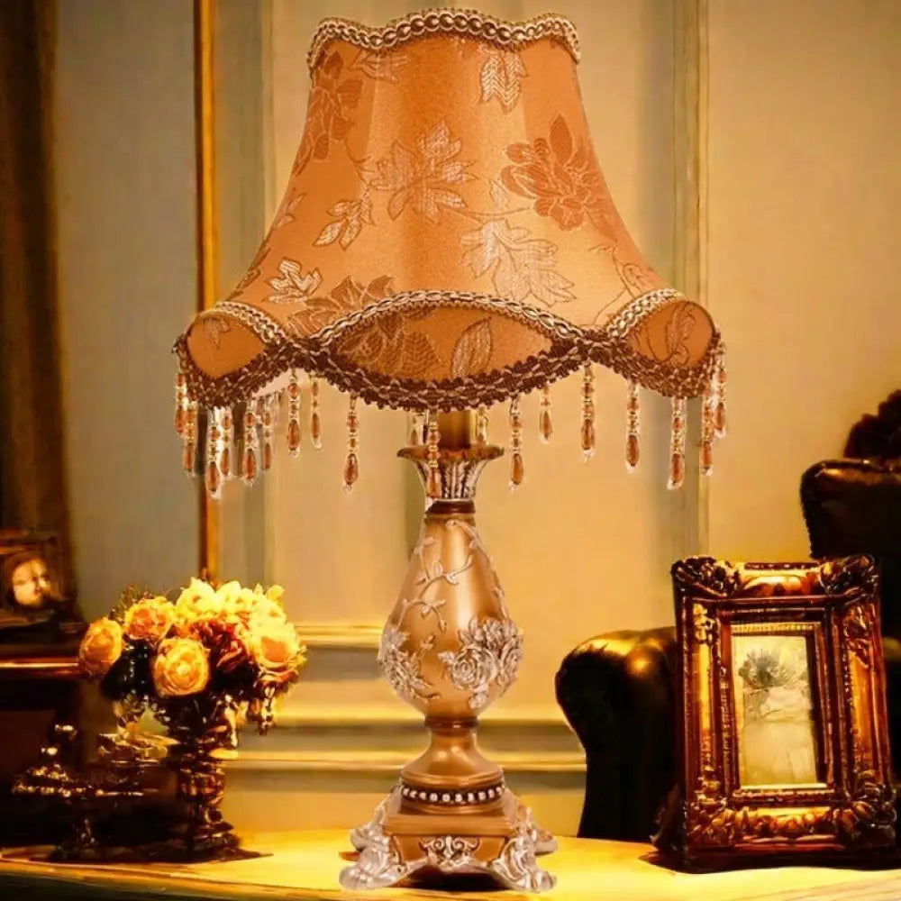 Cross-border European-style Living Room Table Lamp Retro American Classical High-end Luxury Warm Romantic Wedding Room