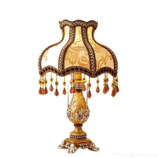 Cross-border European-style Living Room Table Lamp Retro American Classical High-end Luxury Warm Romantic Wedding Room