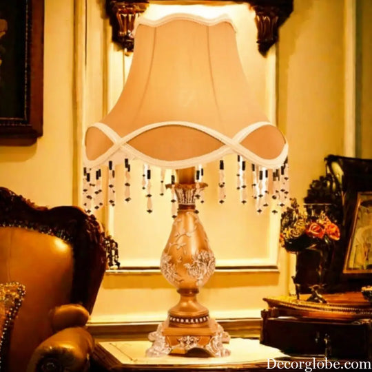 Cross-border European-style Living Room Table Lamp Retro American Classical High-end Luxury Warm Romantic Wedding Room