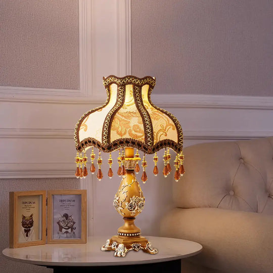 Cross-border European-style Living Room Table Lamp Retro American Classical High-end Luxury Warm Romantic Wedding Room