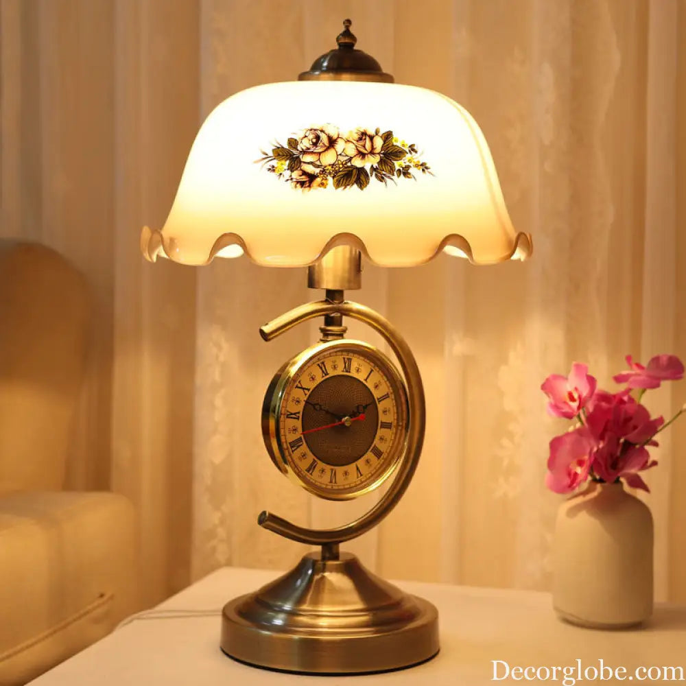 Cross-Border Exclusive for Mid-Century Style Retro Nostalgic European Cheongsam Clock Table Lamp Study Living Room