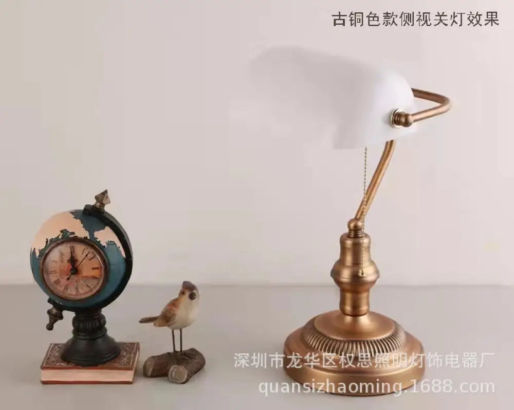 Republic of China retro table lamp creative personality bedroom bedside lamp office study table lamp decorative art
