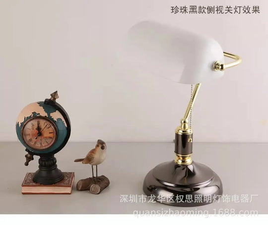 Republic of China retro table lamp creative personality bedroom bedside lamp office study table lamp decorative art