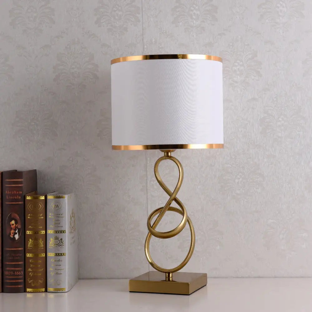 Nordic table lamp ins girl creative bedroom table lamp model room post-modern simple dimmable home bedside lamp - Small