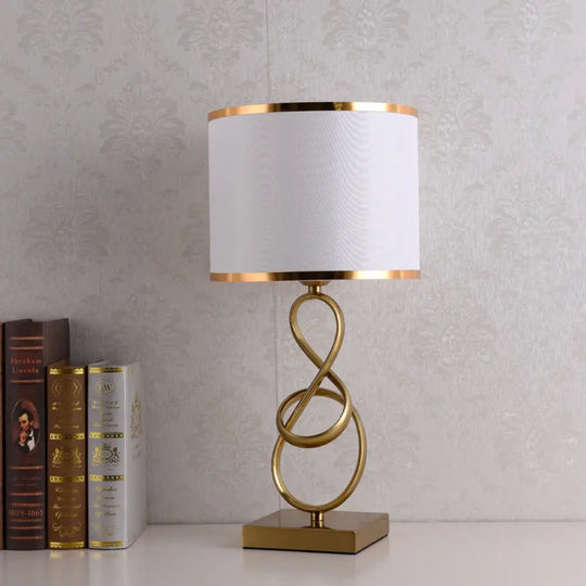 Nordic table lamp ins girl creative bedroom table lamp model room post-modern simple dimmable home bedside lamp - Small