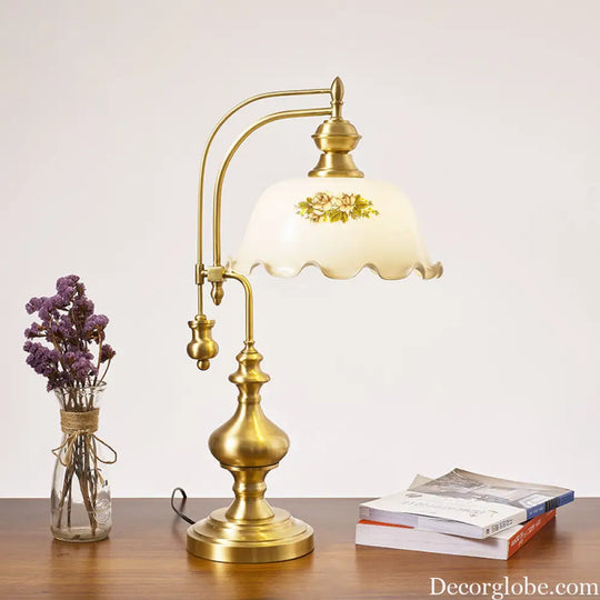 Pastoral Retro Table Lamp Bedroom Creative Bedside Lamp Living Room White Nostalgic Hand-Painted Solid Wood Wedding